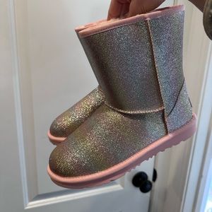 glitter uggs 6Y